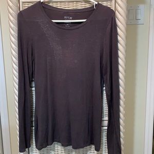 APT. 9 Top, Gray, long Sleeve, Scoop Neck, Size XS